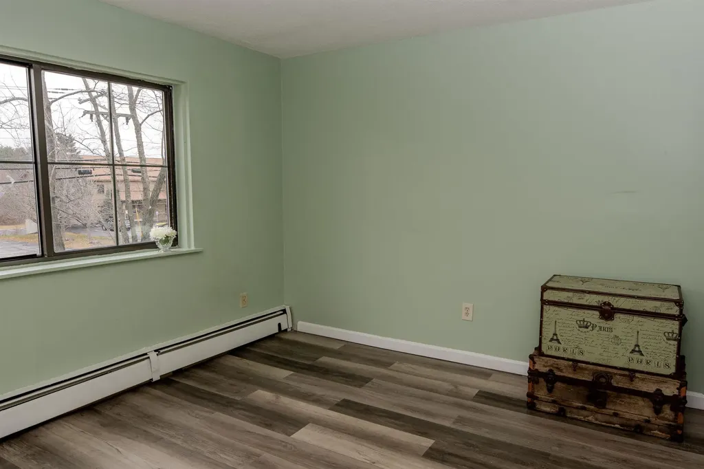 126 Mammoth Road Hooksett NH 03106