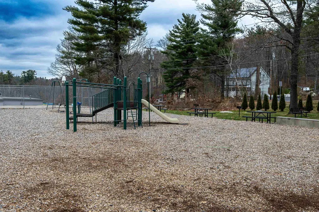 126 Mammoth Road Hooksett NH 03106