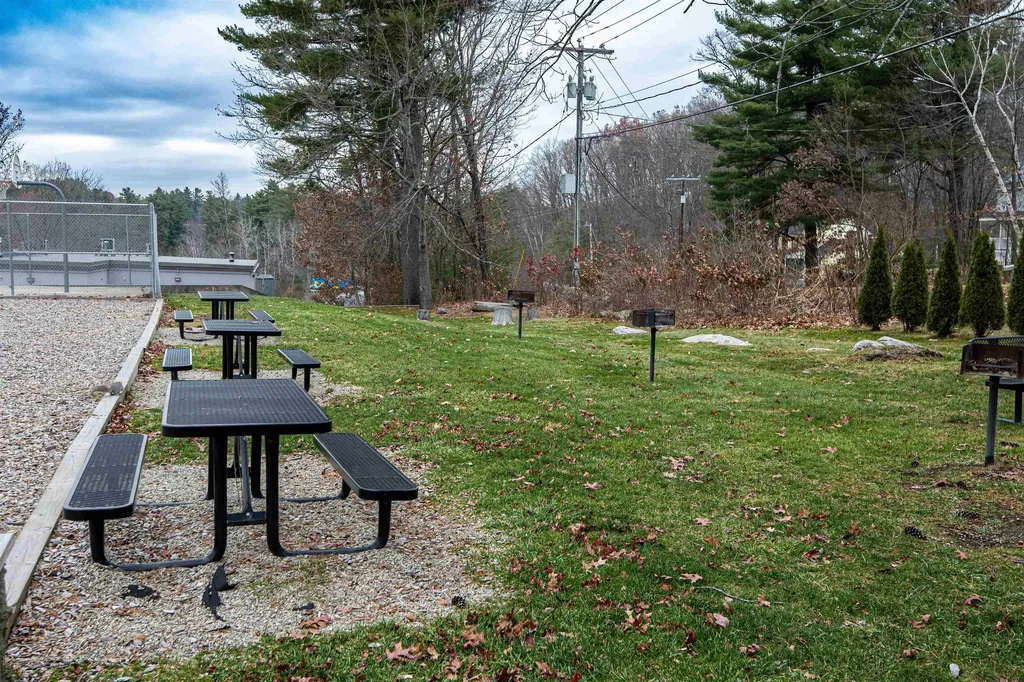 126 Mammoth Road Hooksett NH 03106