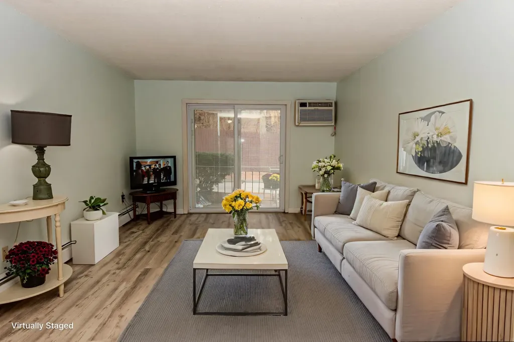 126 Mammoth Road Hooksett NH 03106