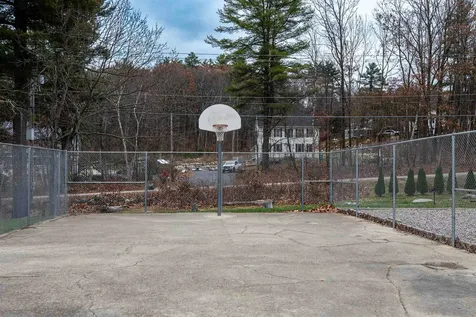 126 Mammoth Road Hooksett NH 03106