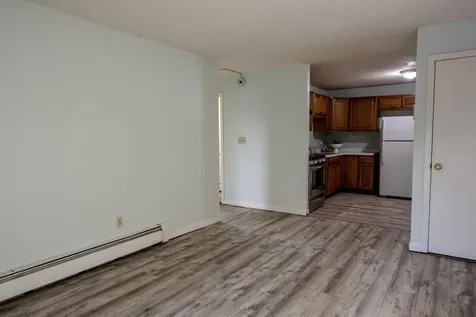 126 Mammoth Road Hooksett NH 03106