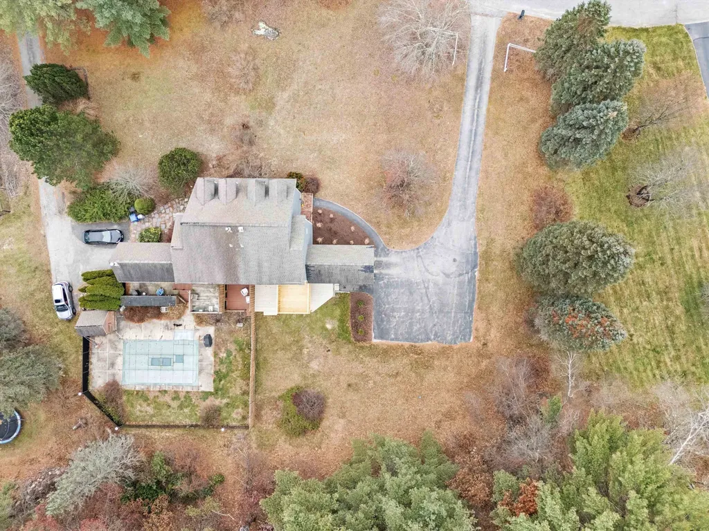 4 Quincy Road Londonderry NH 03053