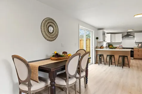 4 Quincy Road Londonderry NH 03053