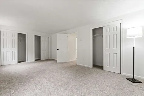 4 Quincy Road Londonderry NH 03053