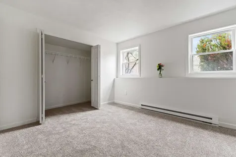 4 Quincy Road Londonderry NH 03053