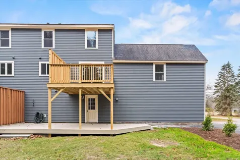 4 Quincy Road Londonderry NH 03053