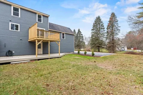 4 Quincy Road Londonderry NH 03053