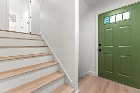 4 Quincy Road Londonderry NH 03053