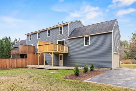 4 Quincy Road Londonderry NH 03053