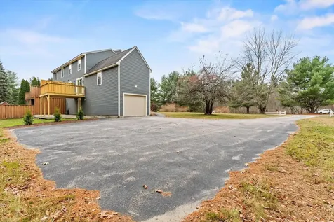 4 Quincy Road Londonderry NH 03053