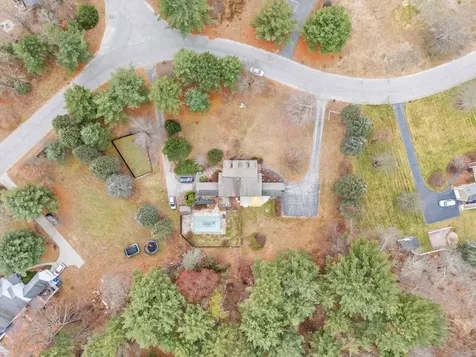 4 Quincy Road Londonderry NH 03053