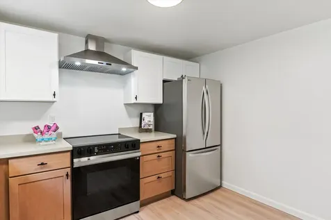 4 Quincy Road Londonderry NH 03053