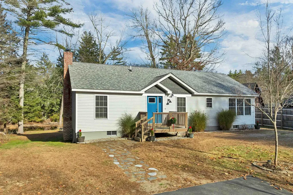 7 Cashell Lane Webster NH 03303