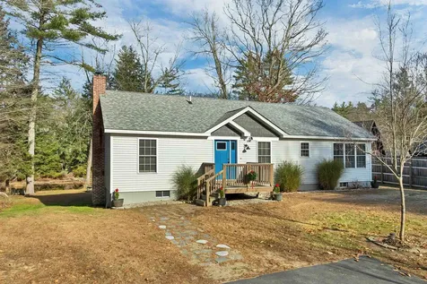 7 Cashell Lane Webster NH 03303