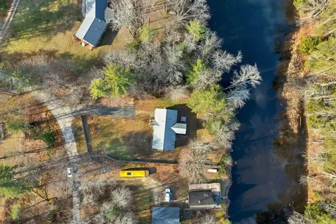 7 Cashell Lane Webster NH 03303