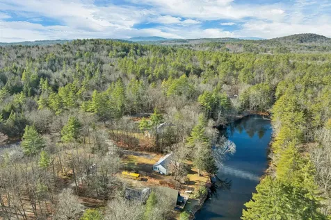 7 Cashell Lane Webster NH 03303