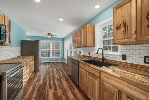 7 Cashell Lane Webster NH 03303