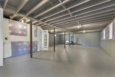 7 Cashell Lane Webster NH 03303