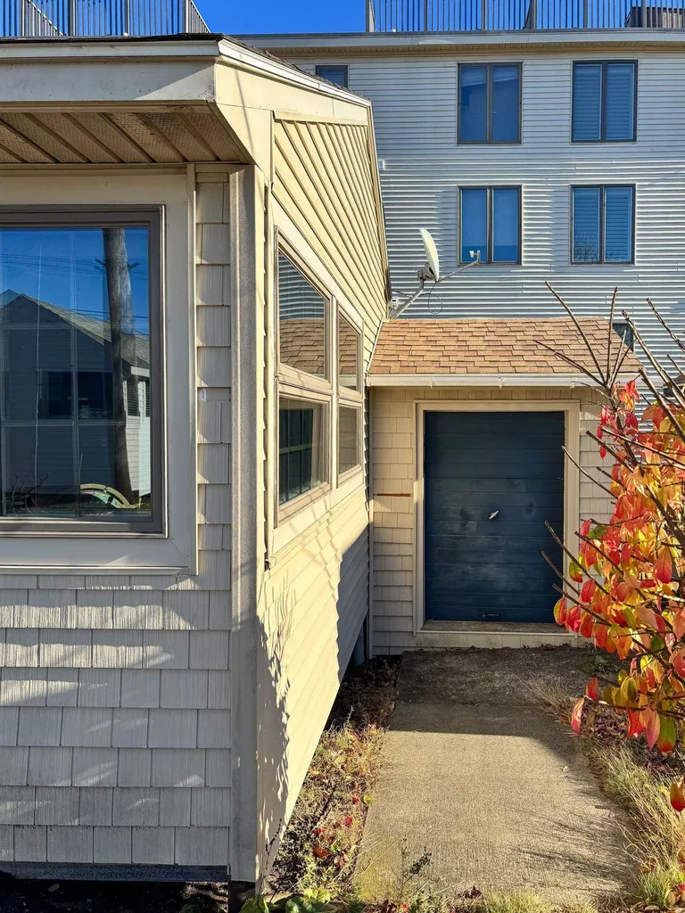 61 Acorn Road Hampton NH 03842