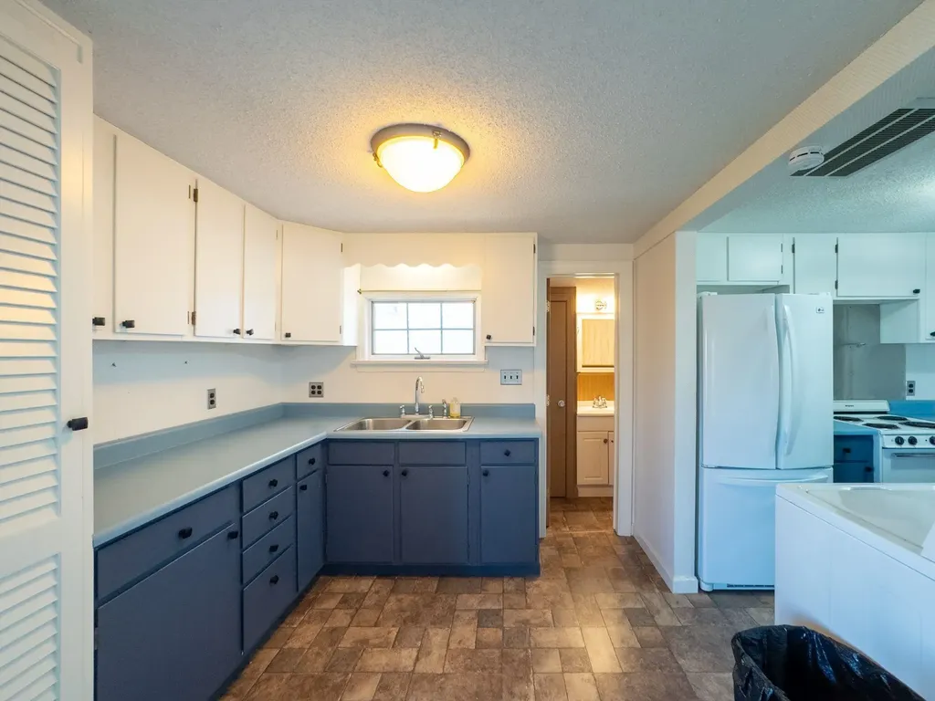 61 Acorn Road Hampton NH 03842