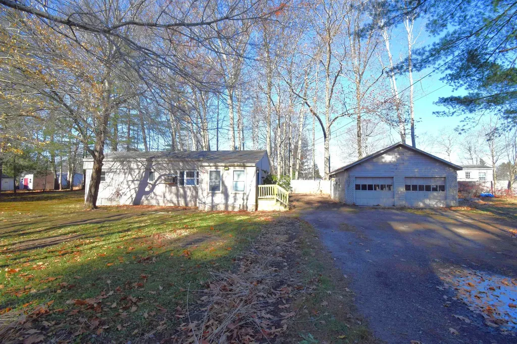 6 Dow Street Exeter NH 03833