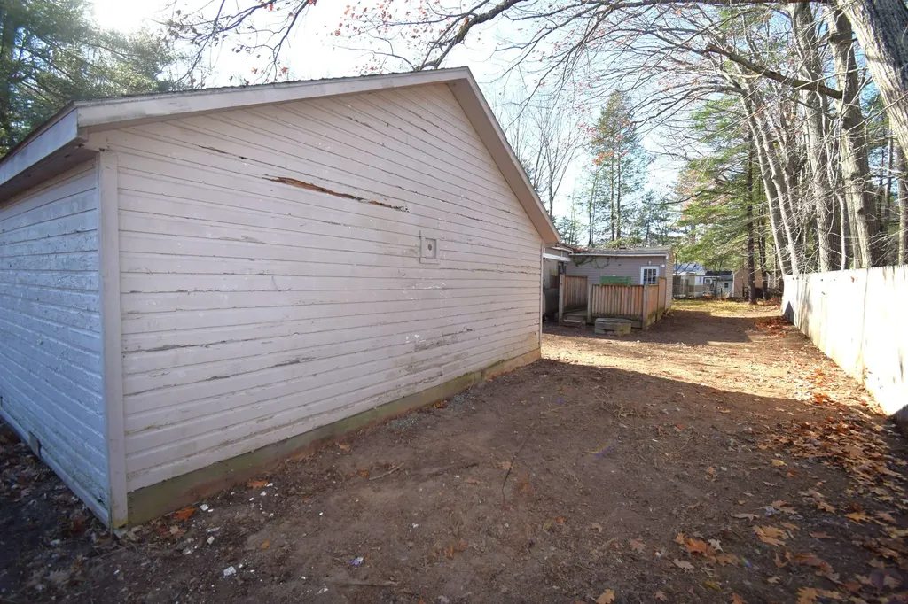 6 Dow Street Exeter NH 03833