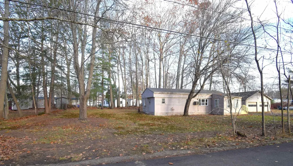 6 Dow Street Exeter NH 03833