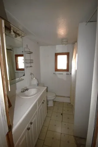 6 Dow Street Exeter NH 03833