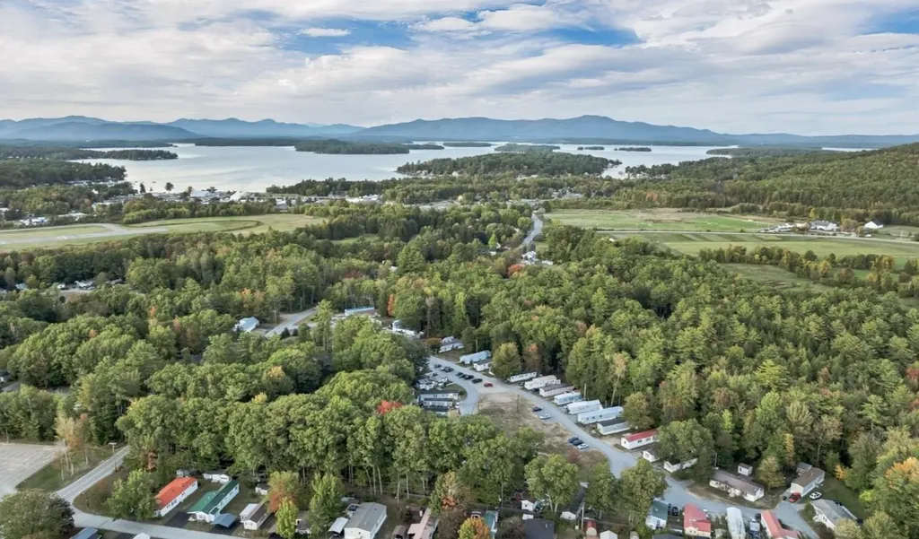 343 Old Lake Shore Road Gilford NH 03249