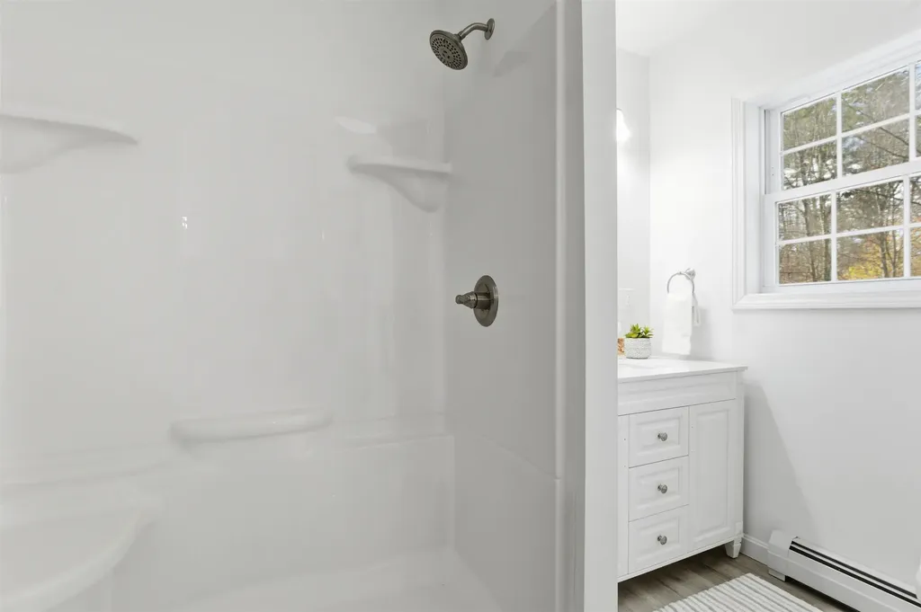 32 Boynton Road Meredith NH 03253