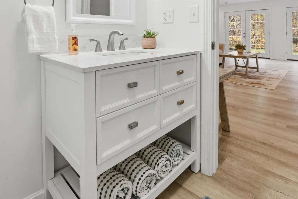 32 Boynton Road Meredith NH 03253