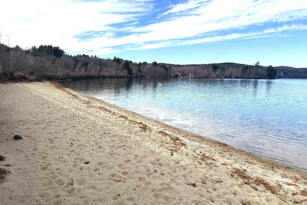 32 Boynton Road Meredith NH 03253