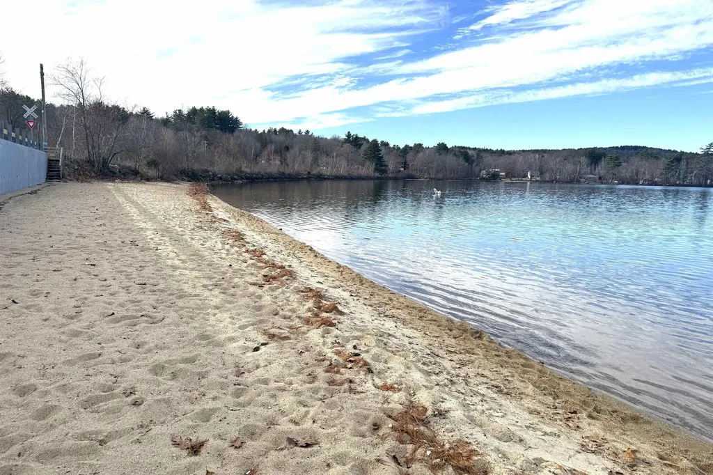 32 Boynton Road Meredith NH 03253