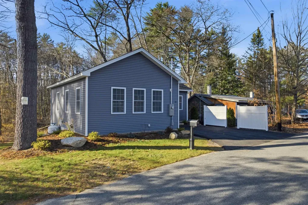 32 Boynton Road Meredith NH 03253