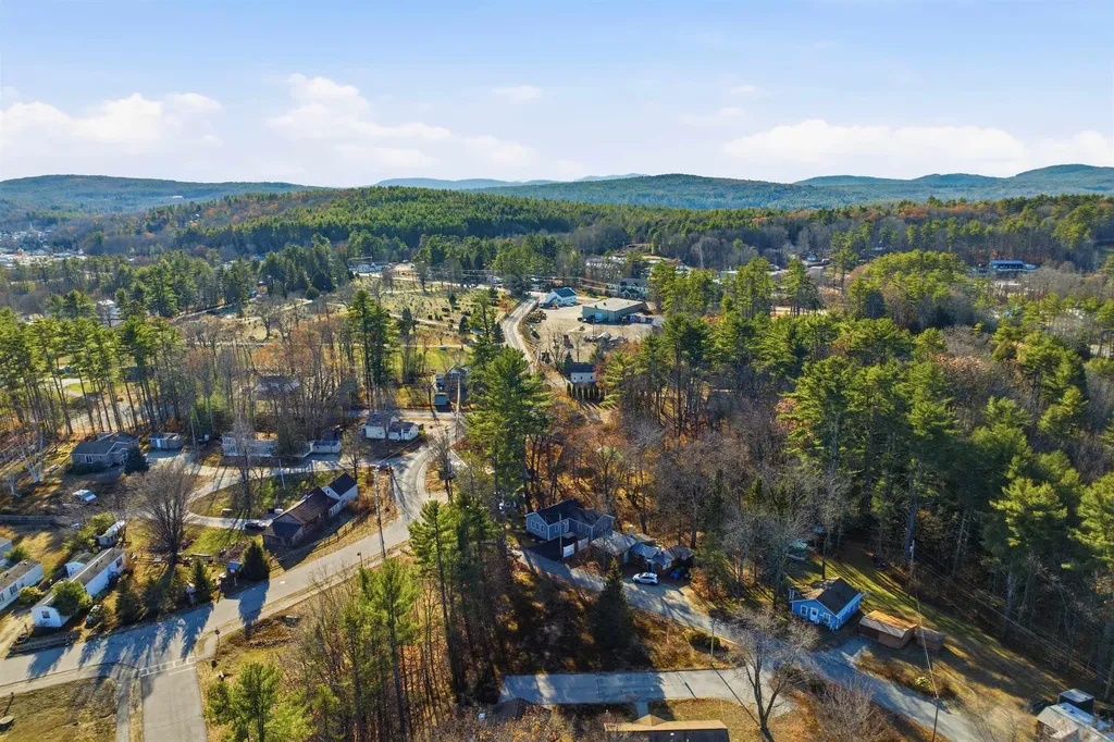 32 Boynton Road Meredith NH 03253