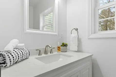 32 Boynton Road Meredith NH 03253