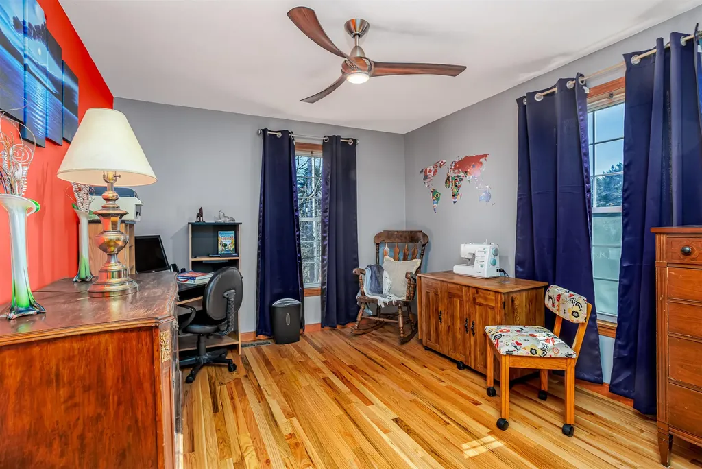 7 Robert Drive Nashua NH 03063
