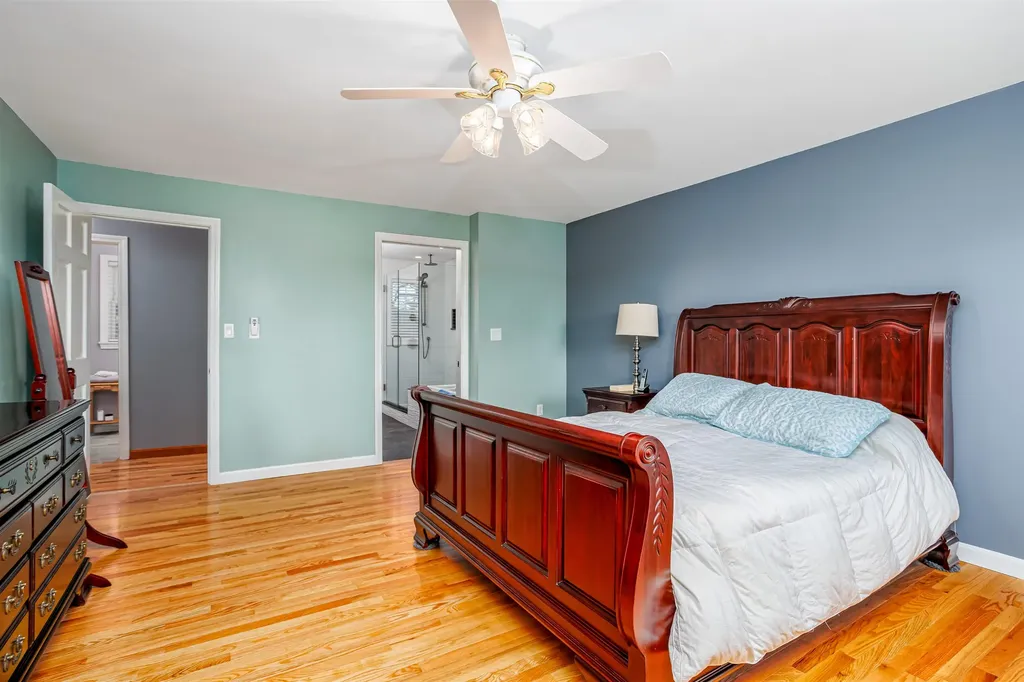 7 Robert Drive Nashua NH 03063