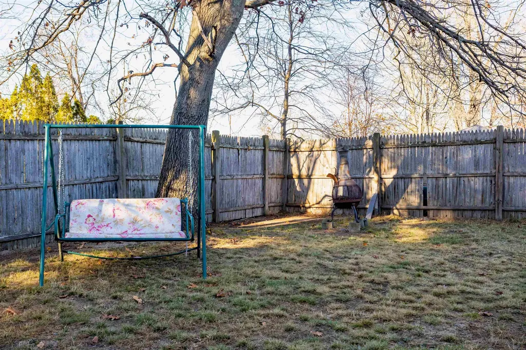 7 Robert Drive Nashua NH 03063