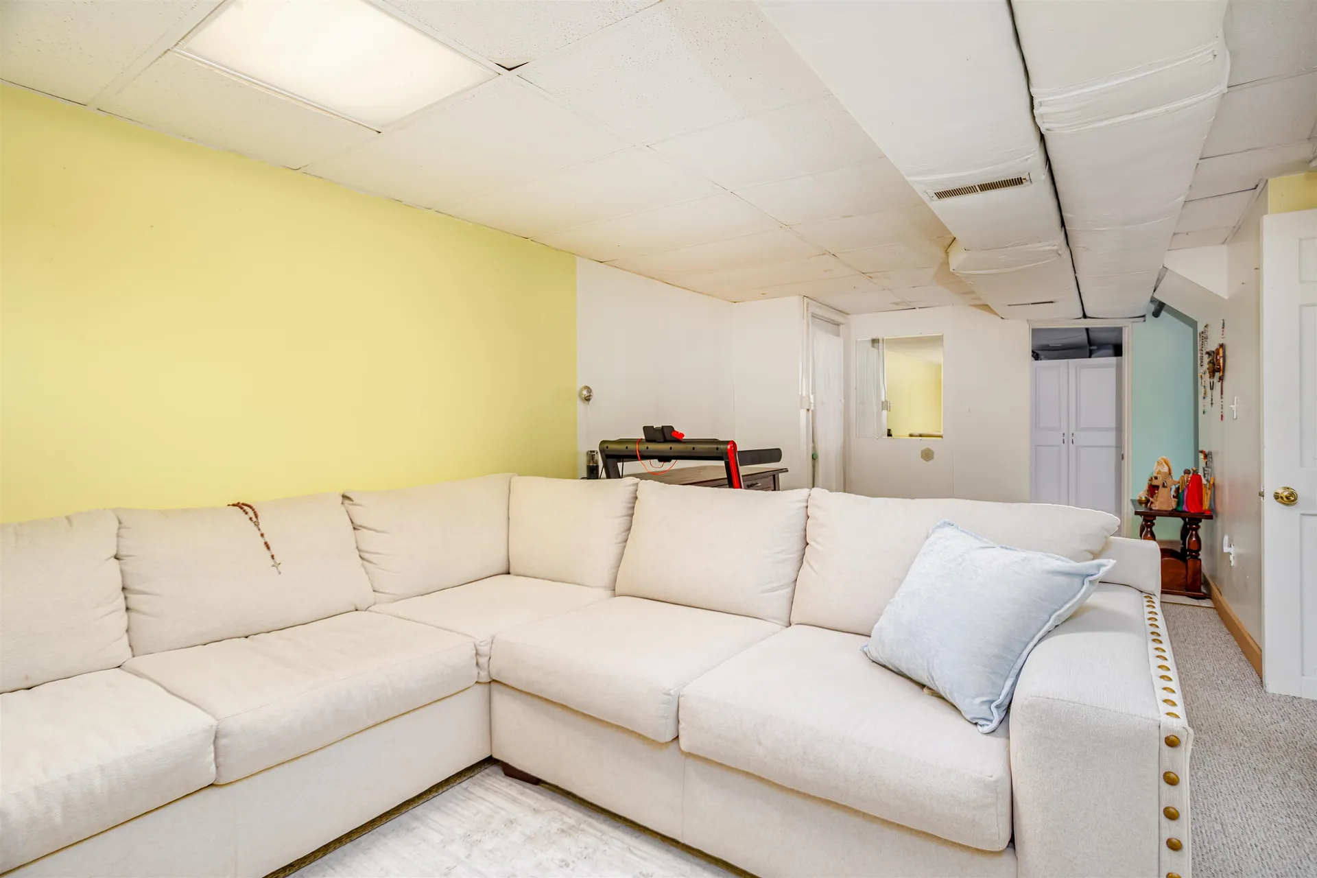 7 Robert Drive Nashua NH 03063