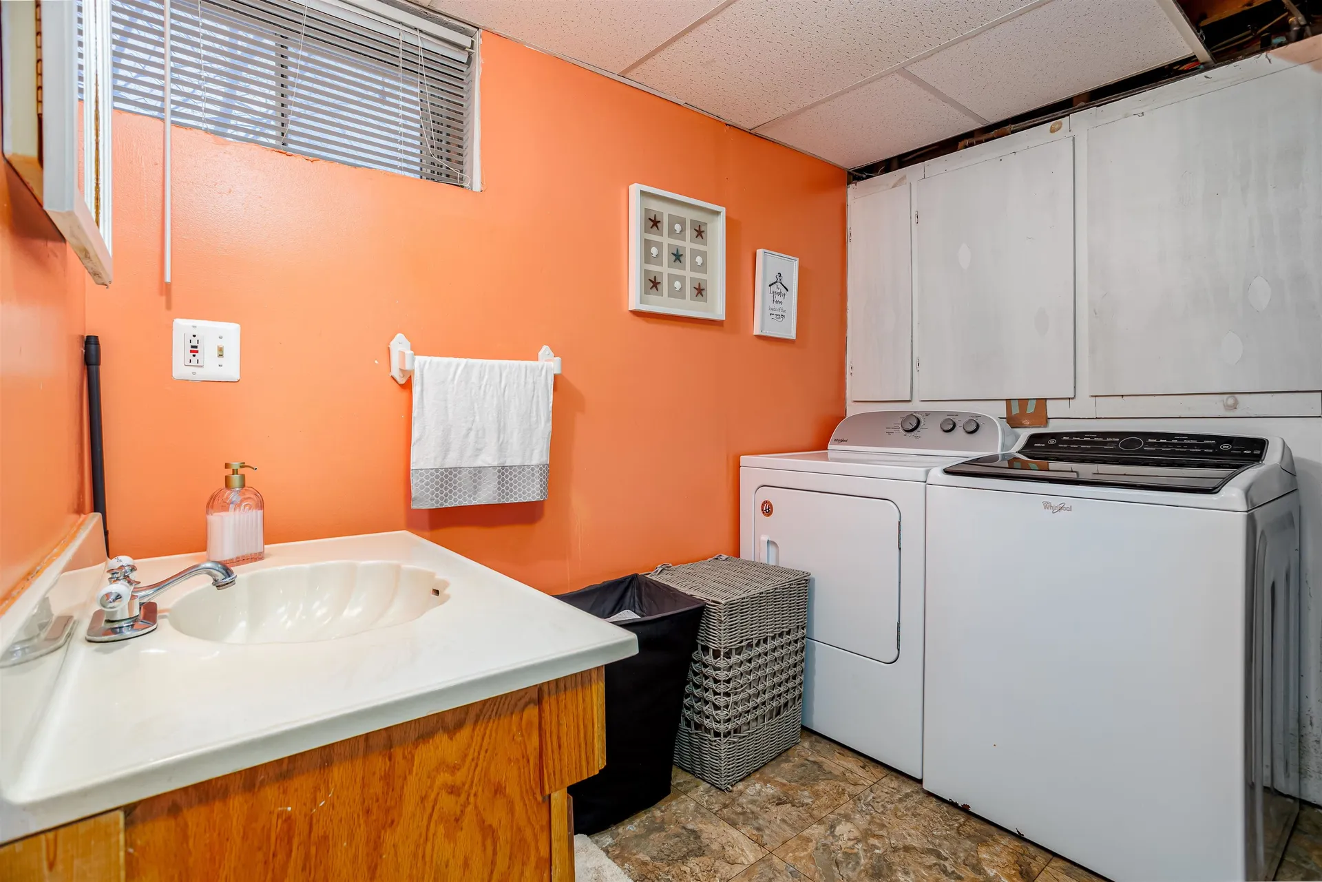 7 Robert Drive Nashua NH 03063