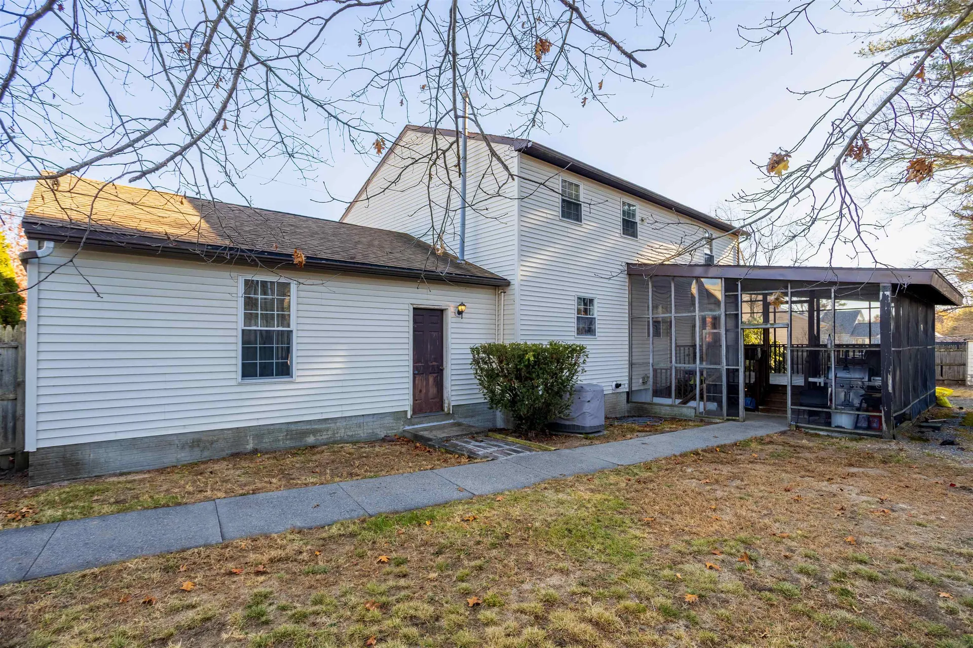 7 Robert Drive Nashua NH 03063