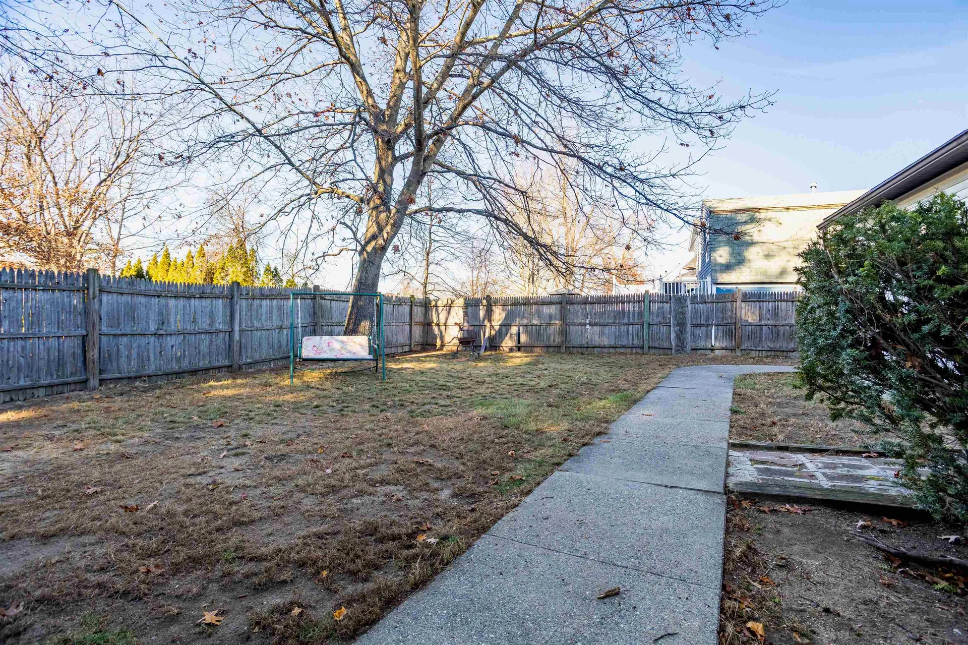 7 Robert Drive Nashua NH 03063