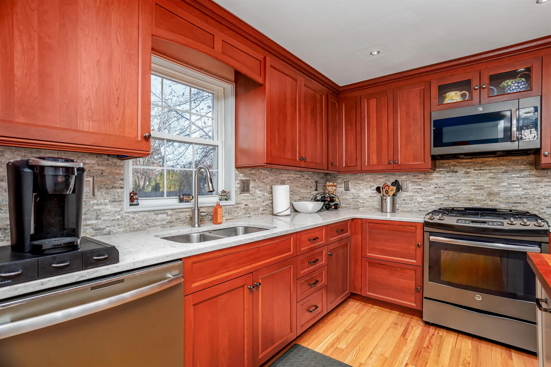 7 Robert Drive Nashua NH 03063