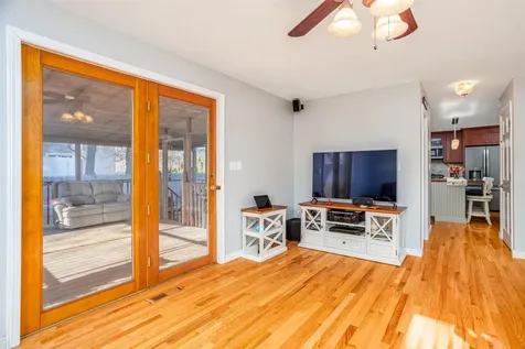 7 Robert Drive Nashua NH 03063