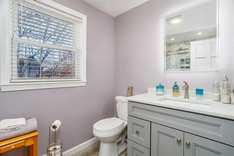 7 Robert Drive Nashua NH 03063