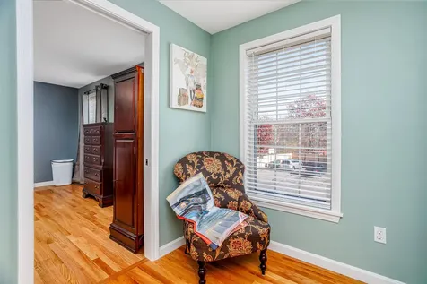 7 Robert Drive Nashua NH 03063