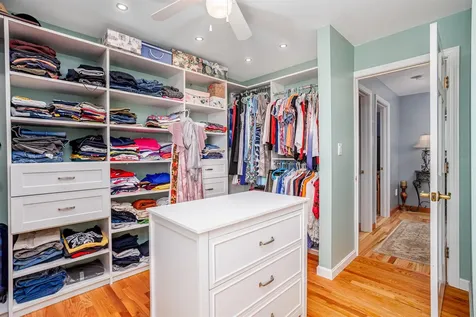 7 Robert Drive Nashua NH 03063