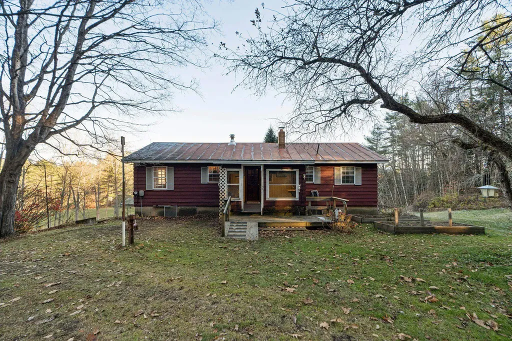 90 Webster Road Hartland VT 05048